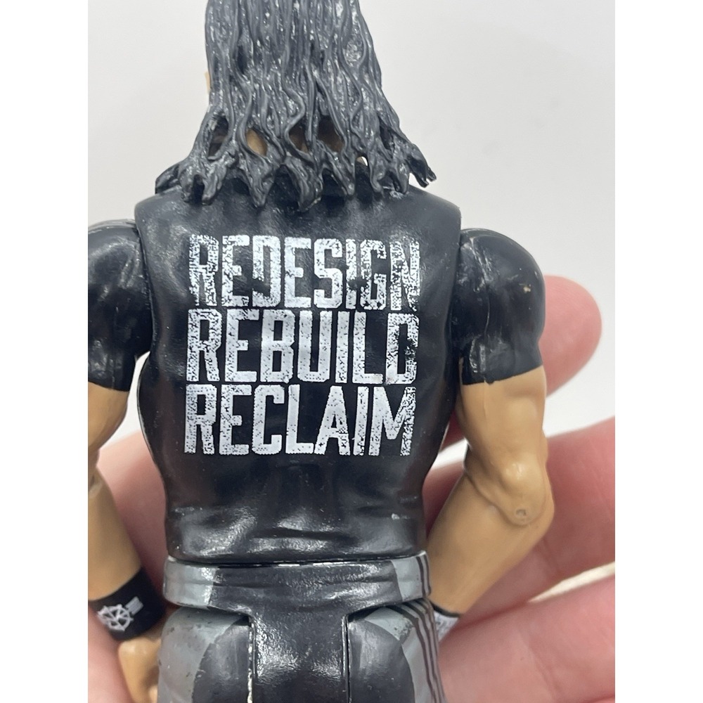 Seth Rollins WWE Mattel Basic Action figure - Picture 5 of 7